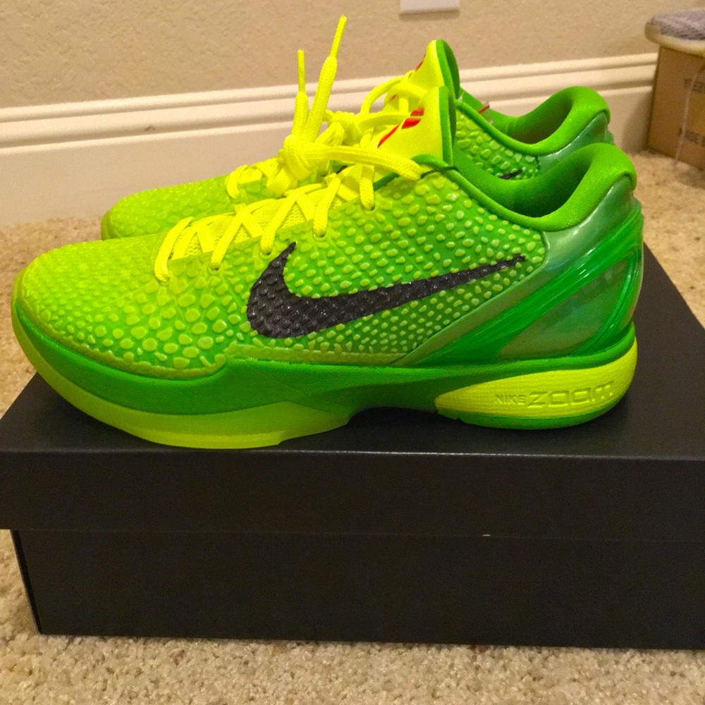 Nike Kobe Grinch 2020